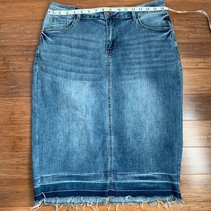 The Main Street Exchange Esme stretch denim skirt size 12